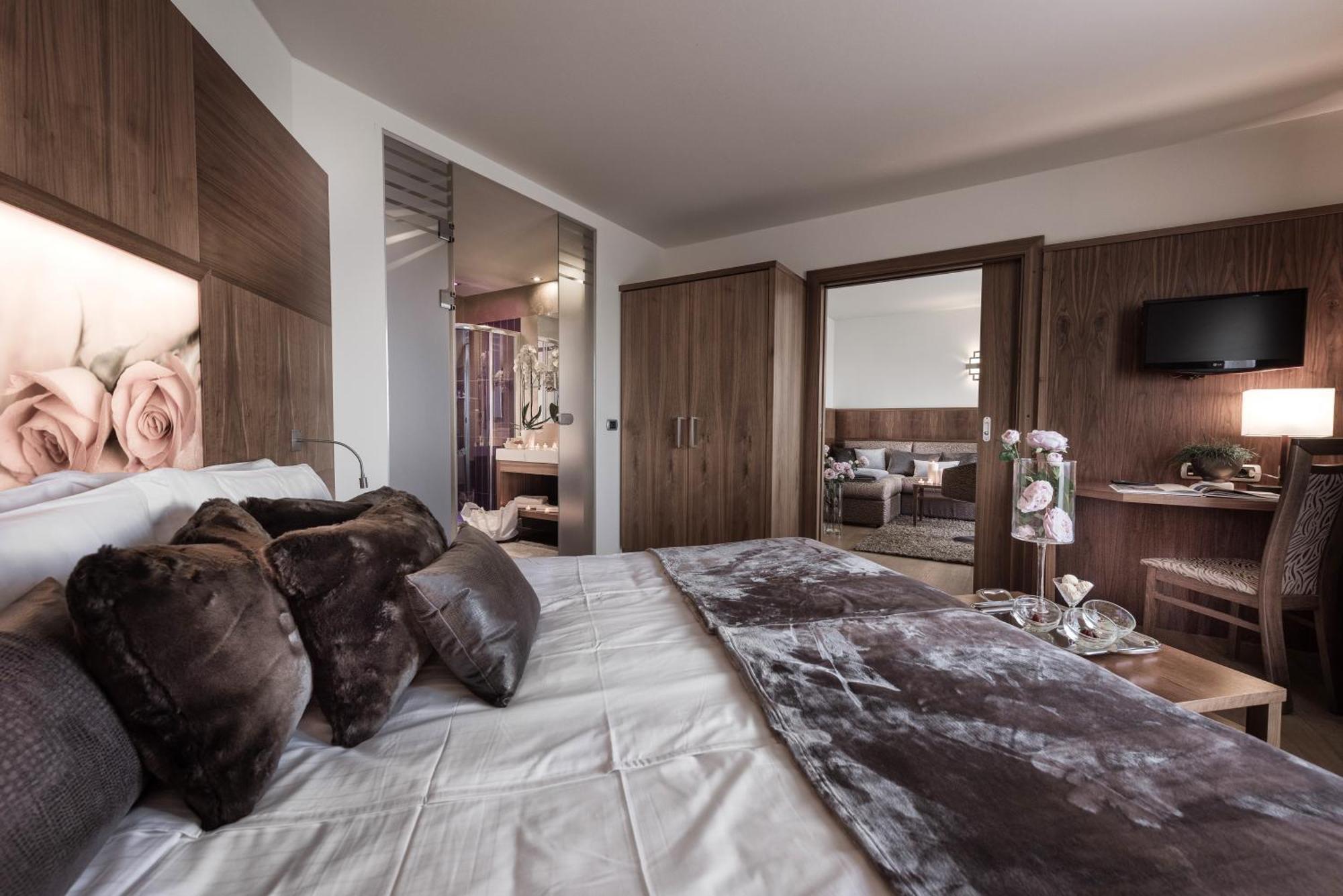 Solea Dolomiti Boutique Hotel Fai della Paganella Luaran gambar