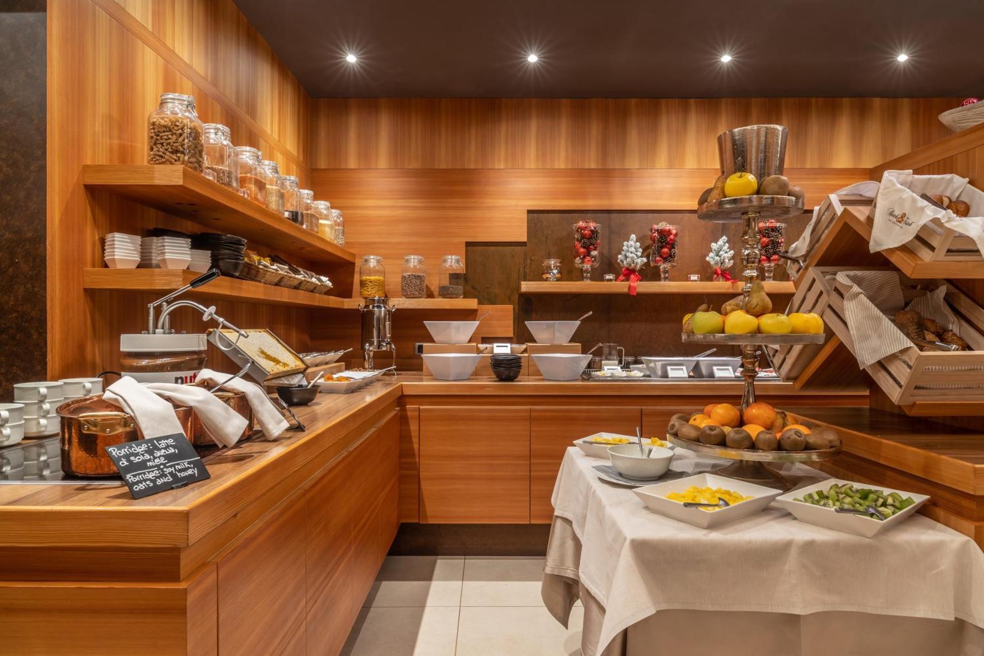 Solea Dolomiti Boutique Hotel Fai della Paganella Luaran gambar